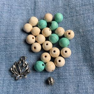 White & Turquoise Silver Bead & Charm ⭐️Any 3 $10 items bundled $20-l0%=3@$18!💥